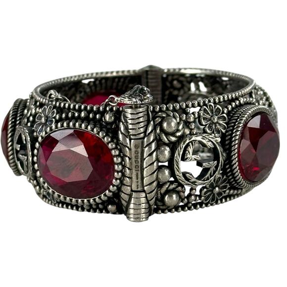 Gucci Interlocking Silver GG Cat Flower Bracelet - Picture 5 of 6